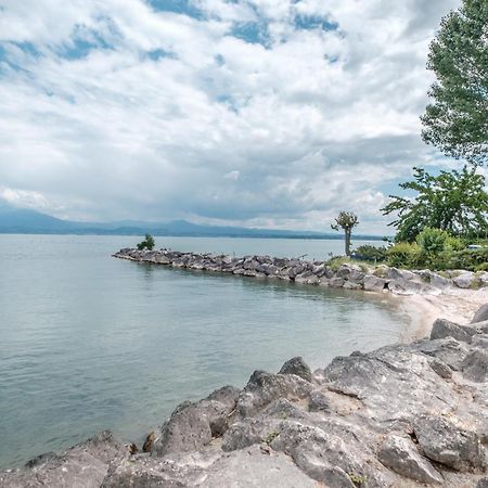 Casa Lugana 9 - Monolocale Con Piscina Fronte Lago Sirmione Eksteriør billede