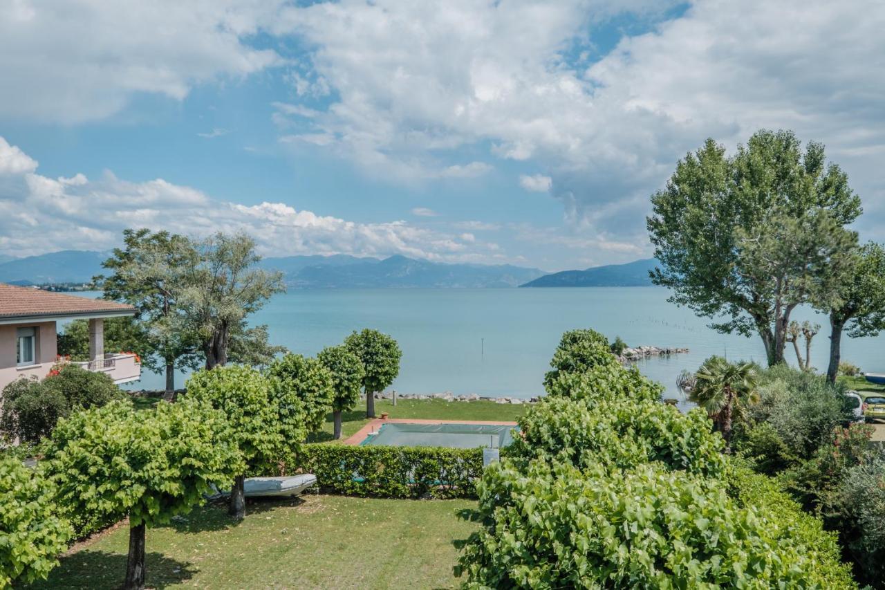 Casa Lugana 9 - Monolocale Con Piscina Fronte Lago Sirmione Eksteriør billede