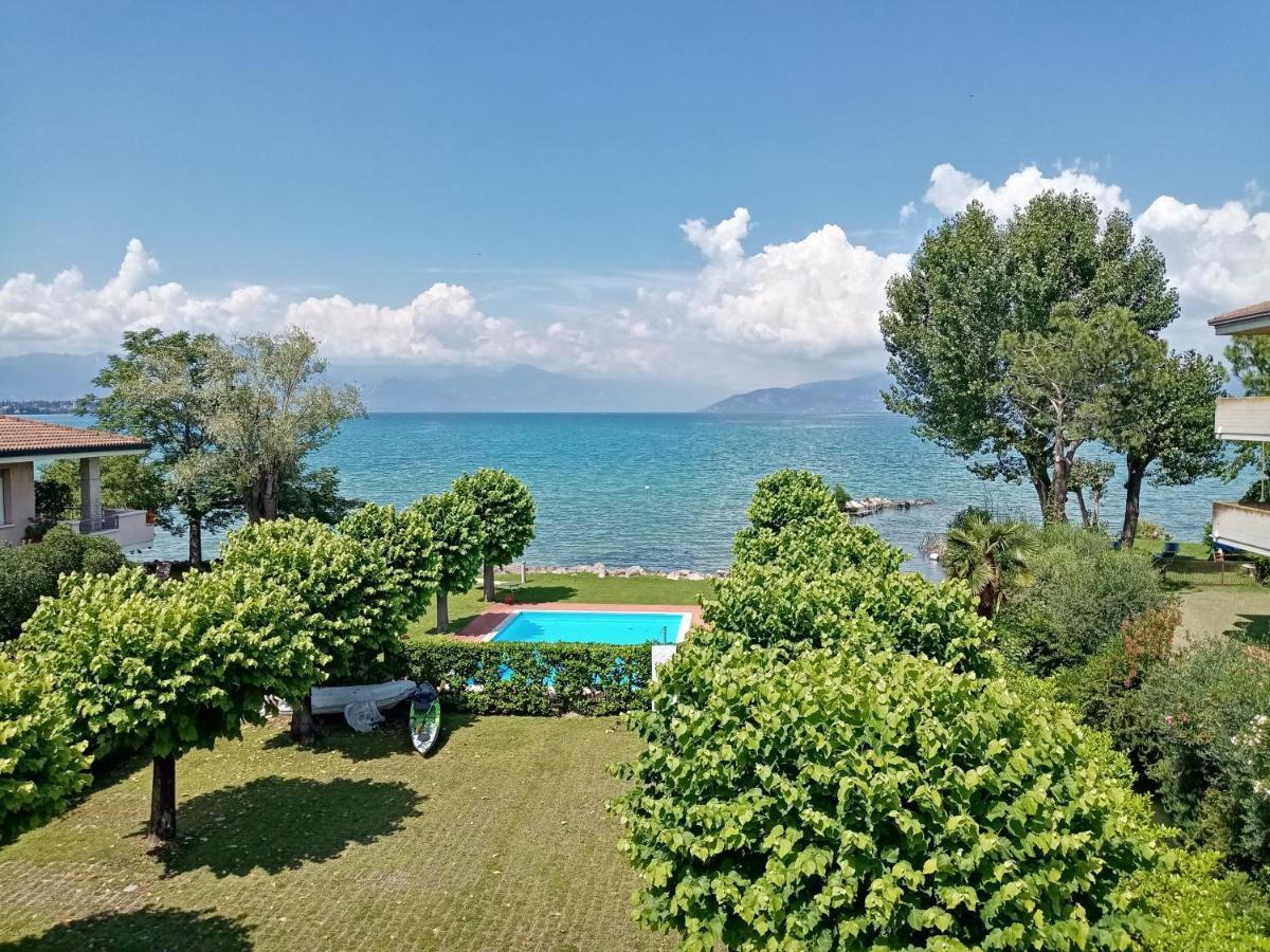 Casa Lugana 9 - Monolocale Con Piscina Fronte Lago Sirmione Eksteriør billede
