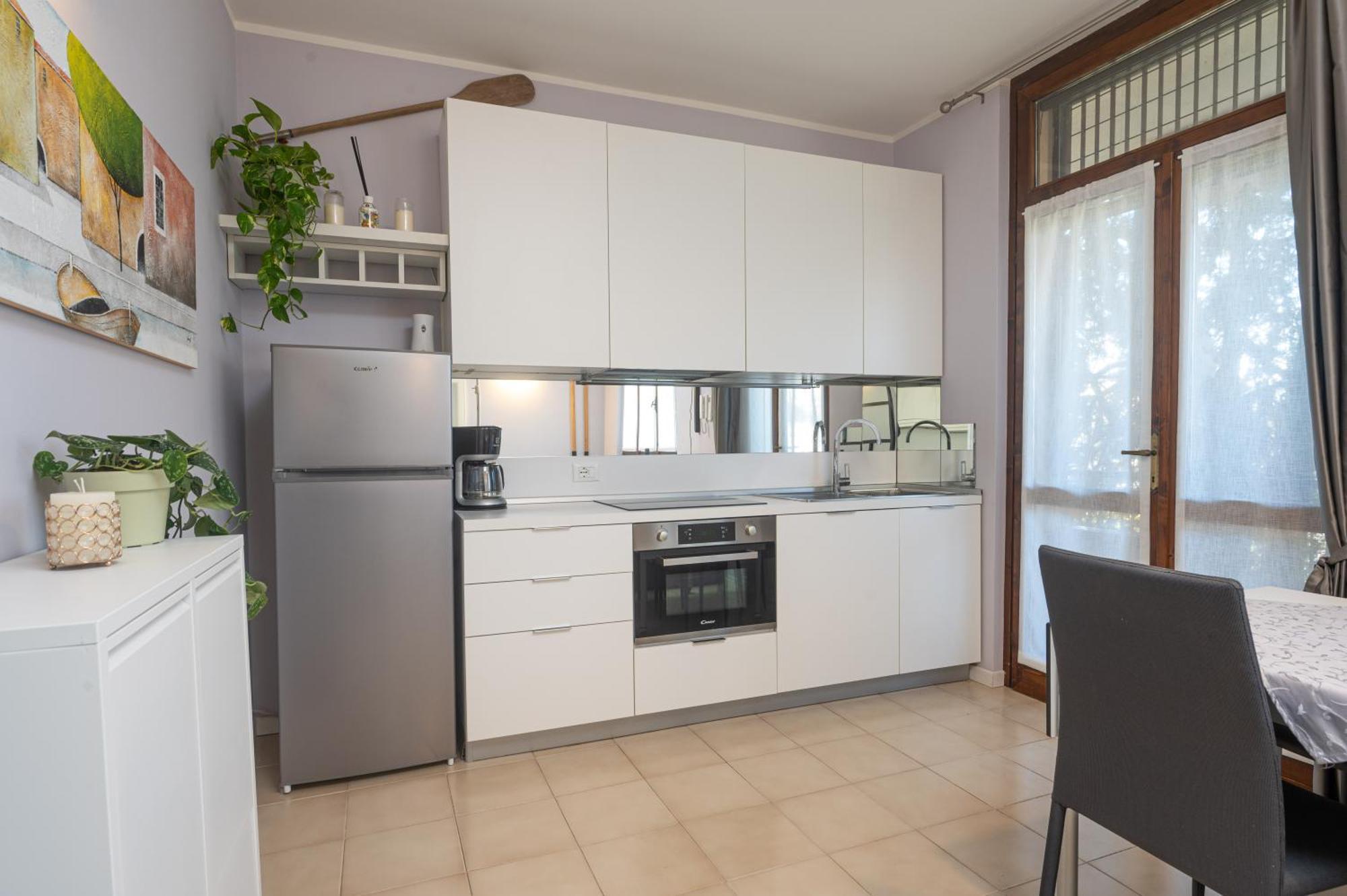 Casa Lugana 9 - Monolocale Con Piscina Fronte Lago Sirmione Eksteriør billede